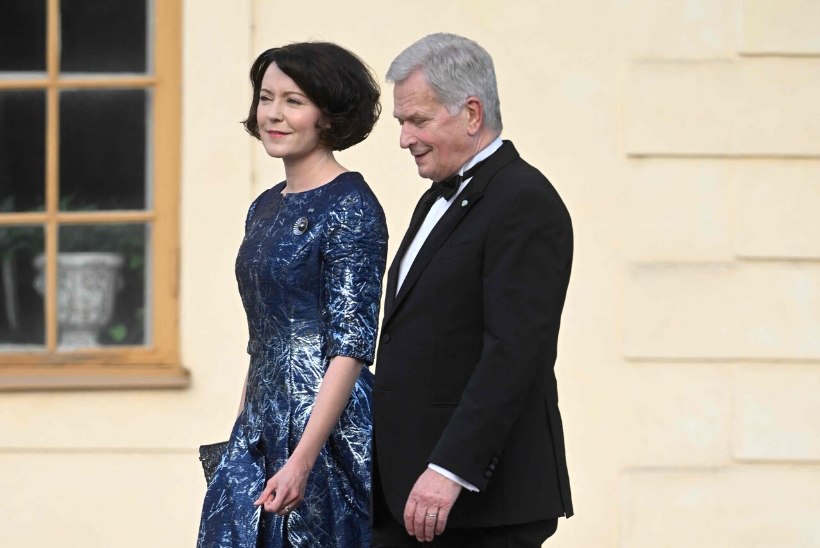 Soome presidendiproua pandi Rootsi kuninga troonijuubelil kantud kleidi eest häbiposti