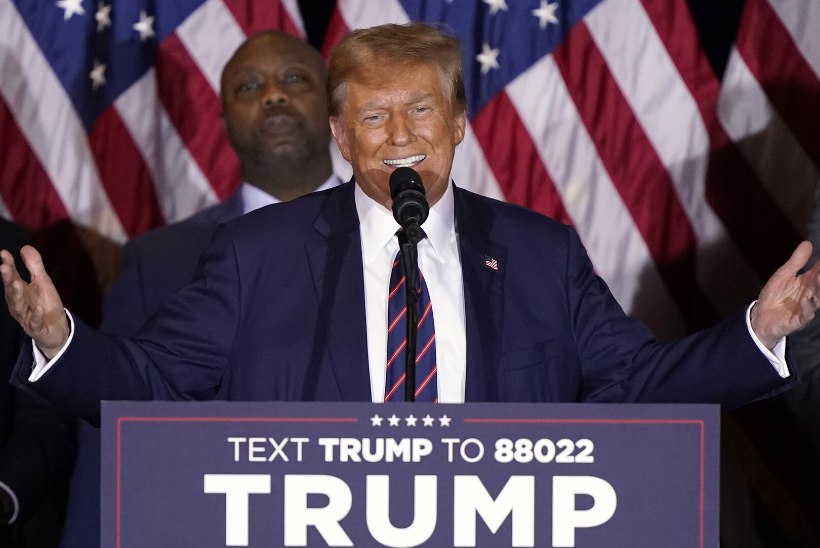 JÄRJEKORDNE VÕIT: Donald Trump alistas parteisisese konkurendi ka New Hampshire'i eelvalimistel