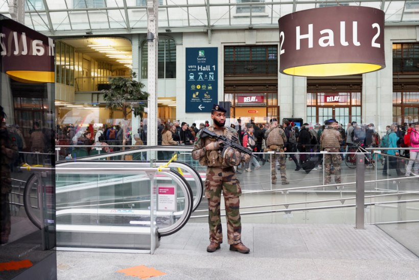 Pariisi raudteejaamas toimunud noarünnakus sai kolm inimest vigastada