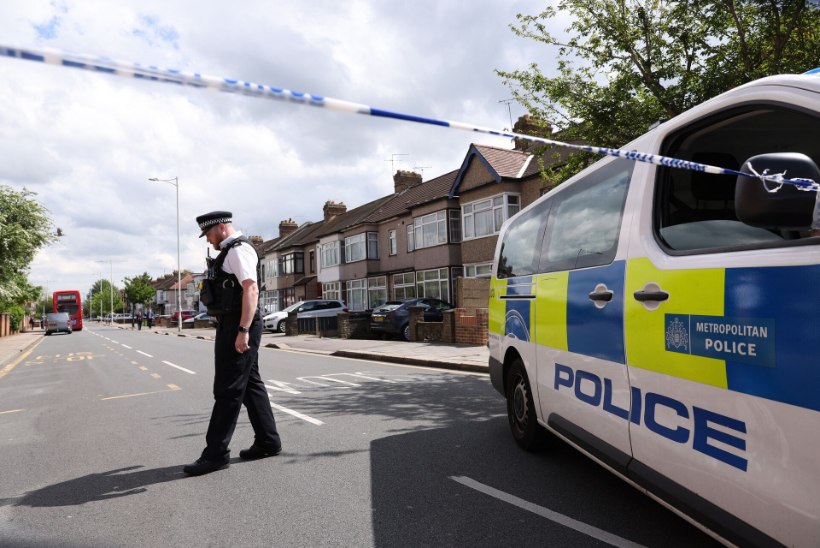 TRAAGILINE VERETÖÖ: Londoni mõõgarünnakus hukkus 14aastane poiss