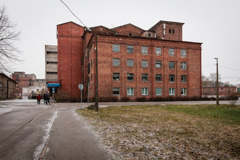 ÕL TV | VANA VABRIKU SALADUSED: Eesti pikimas hoones töötasid „Sitsi litsid“