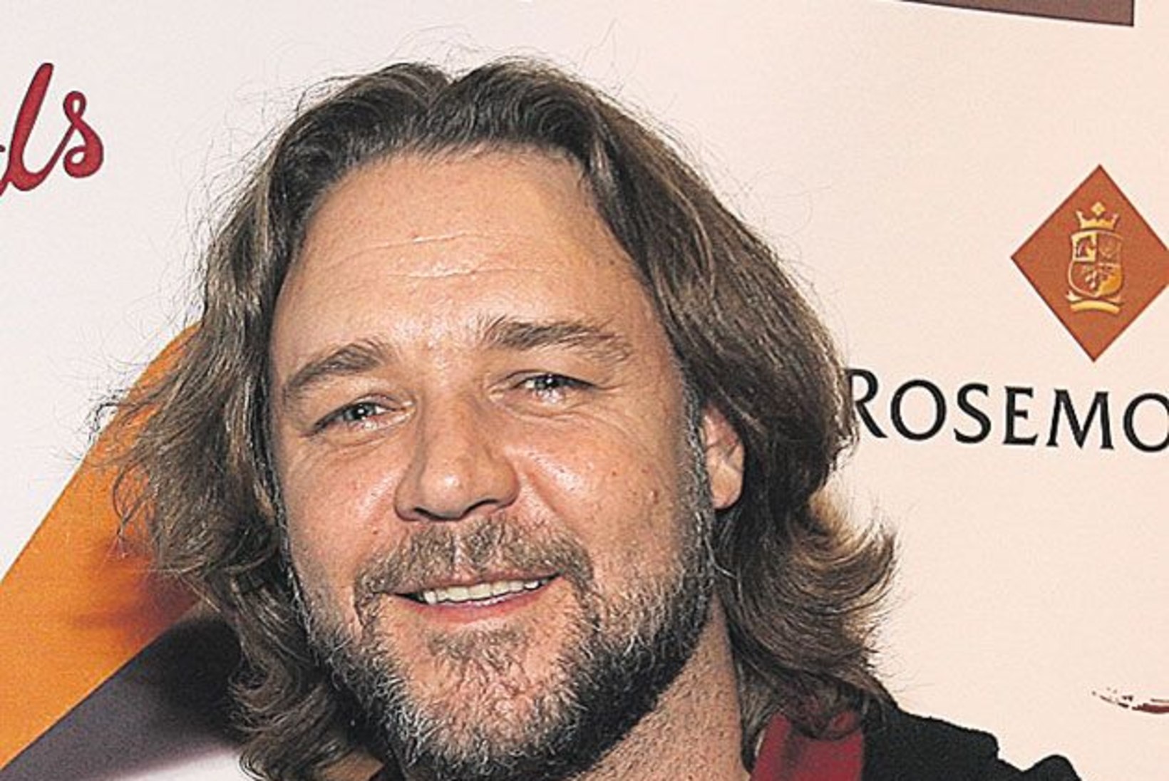 Russell Crowe kinkis kolleegile auto