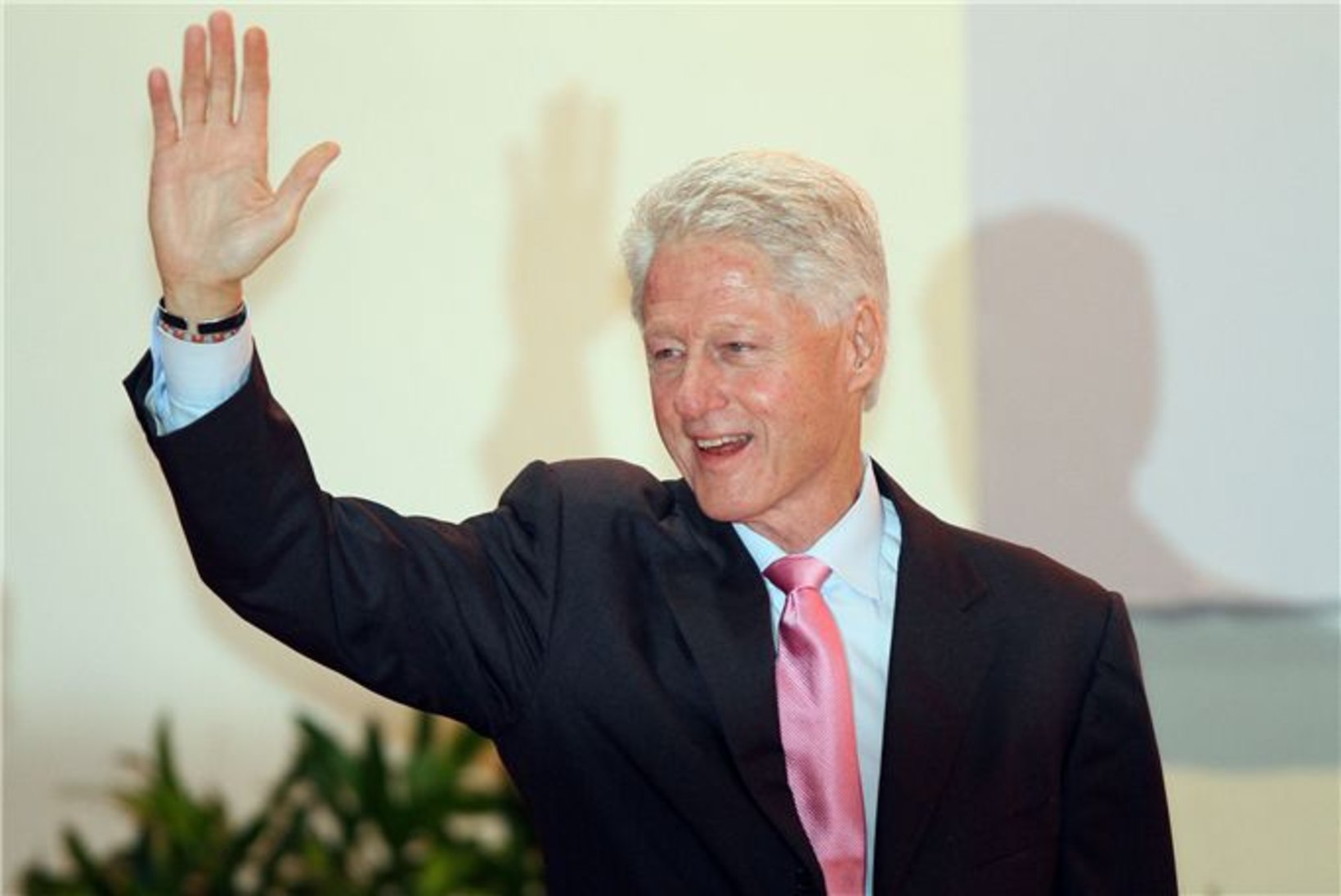 OHOO: Bill Clinton lööb kaasa "Pohmaka" järjes