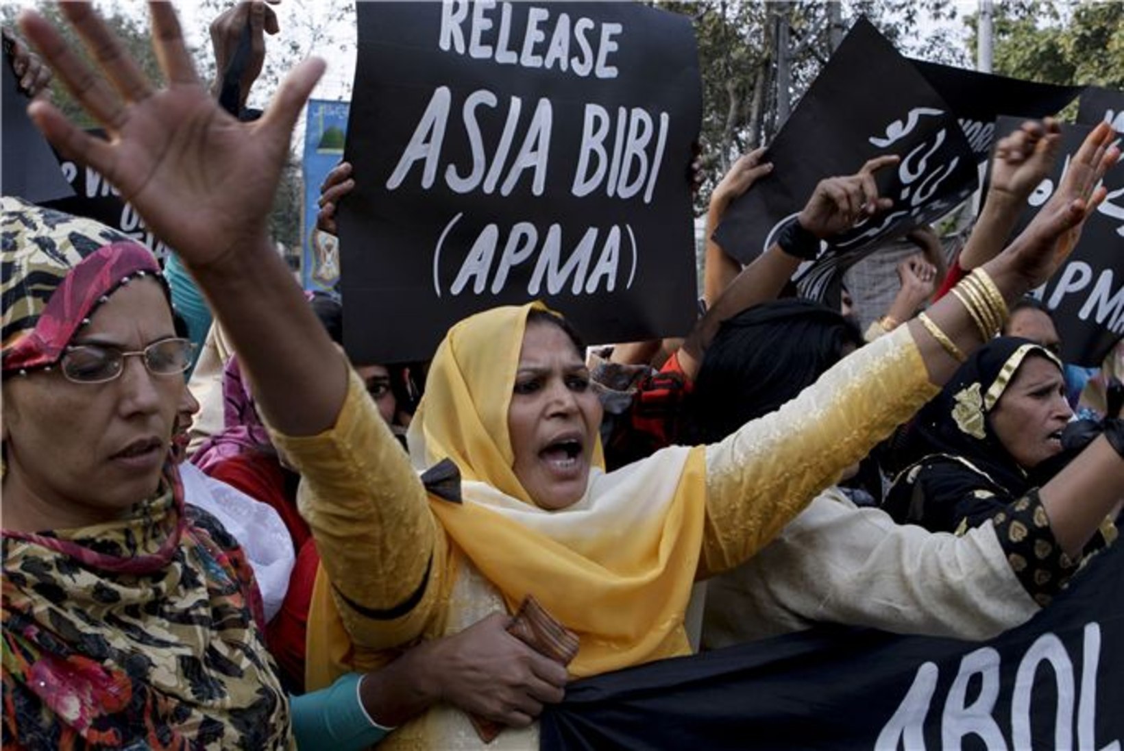 Aita vabastada Pakistanis ebaõiglaselt surma mõistetud naine