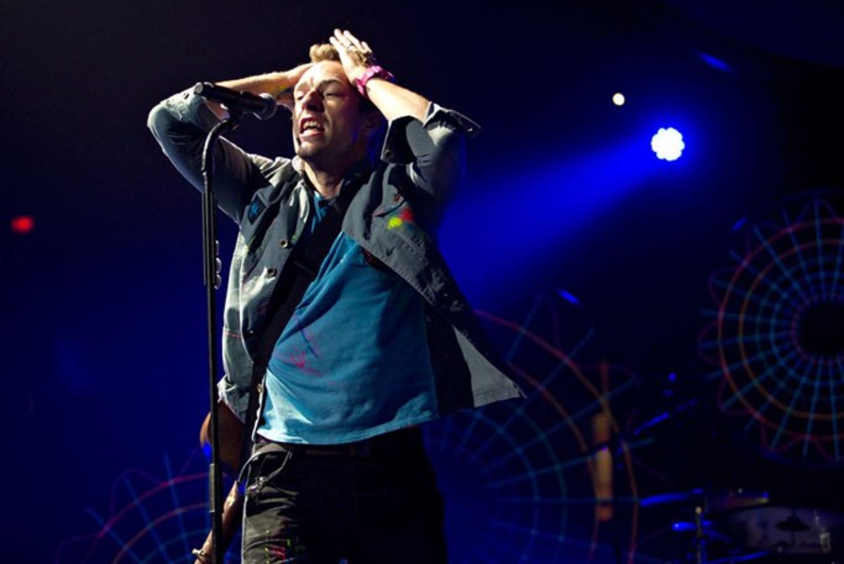 Coldplay laulja põeb juba 10 aastat ränka kõrvahaigust