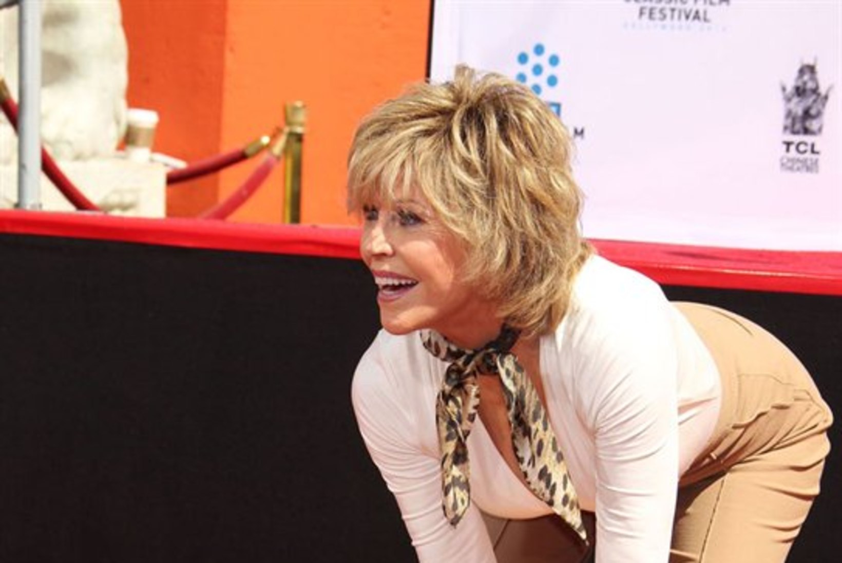 Jane Fonda meenutas jälgede jäädvustamisel isa: nüüd võib Hollywood meist mõlemast igavesti üle kõndida