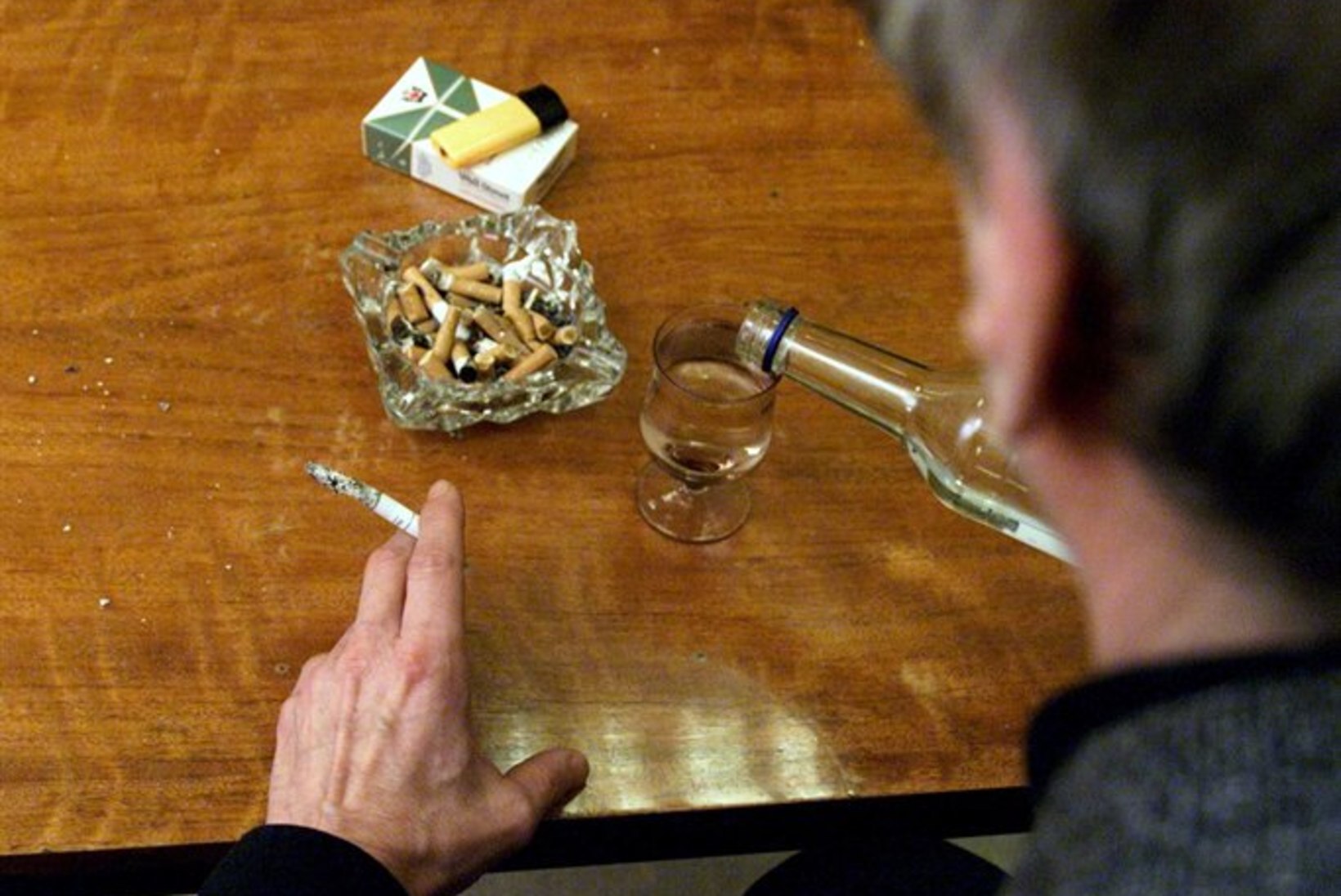 Spetsialistid: tervena elatud aastaid kärbivad stress, alkohol ja tubakas 