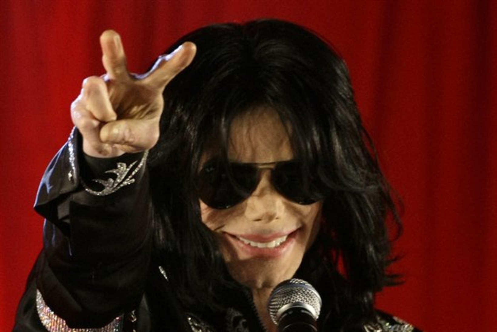 Ihukaitsja: Michael Jacksoni lapsed leidsid ta korra varemgi narkoüledoosist teadvusetuna!