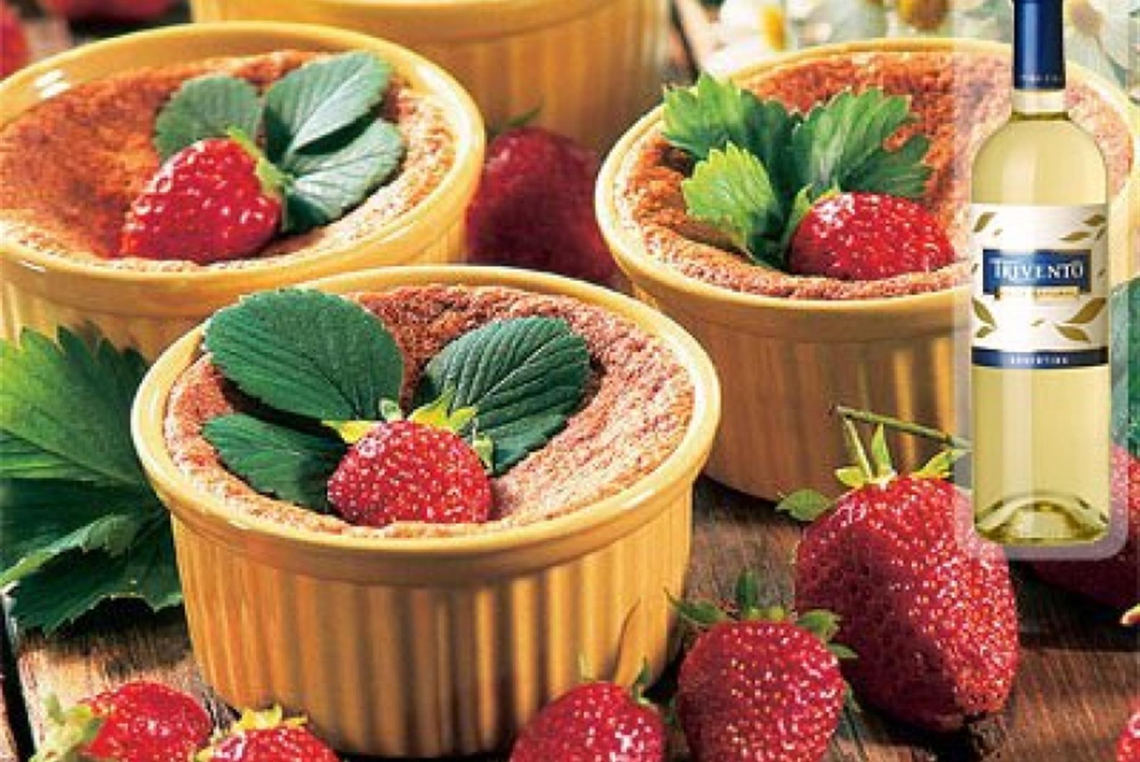 Ahjus küpsetatud maasikadessert