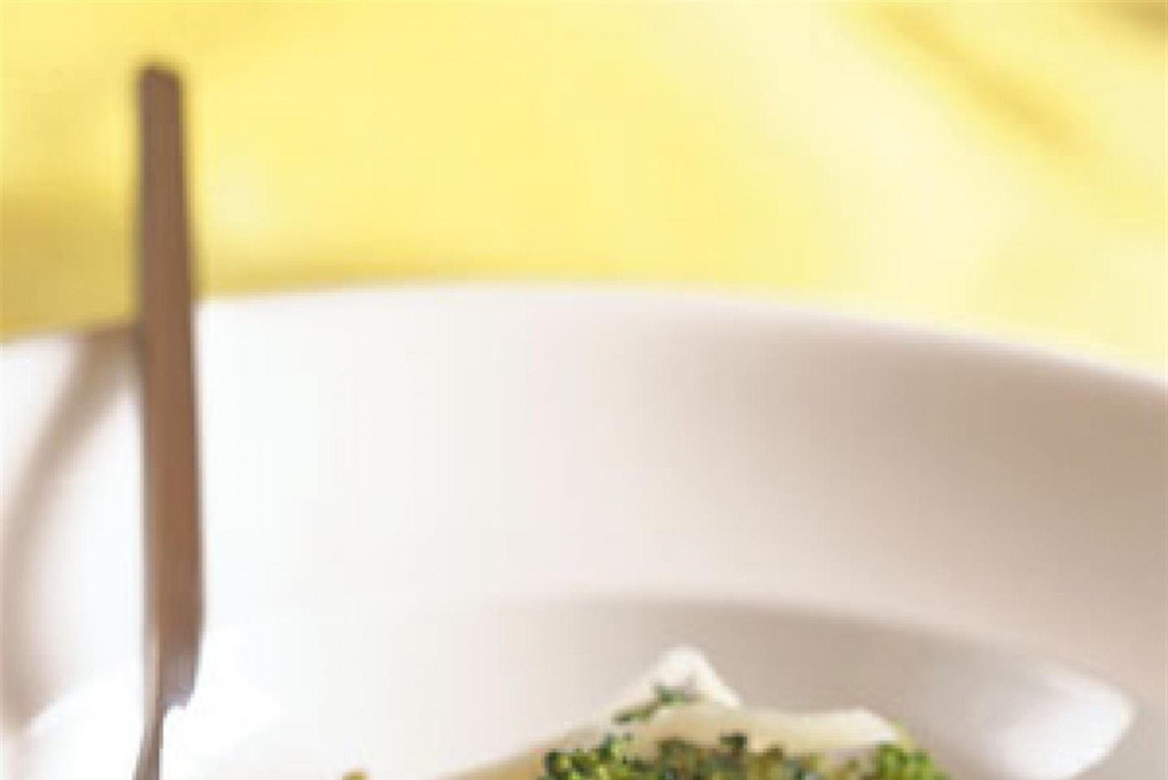 Aurutatud brokoli küüslaugu, palsamiäädika ja Parmesaniga