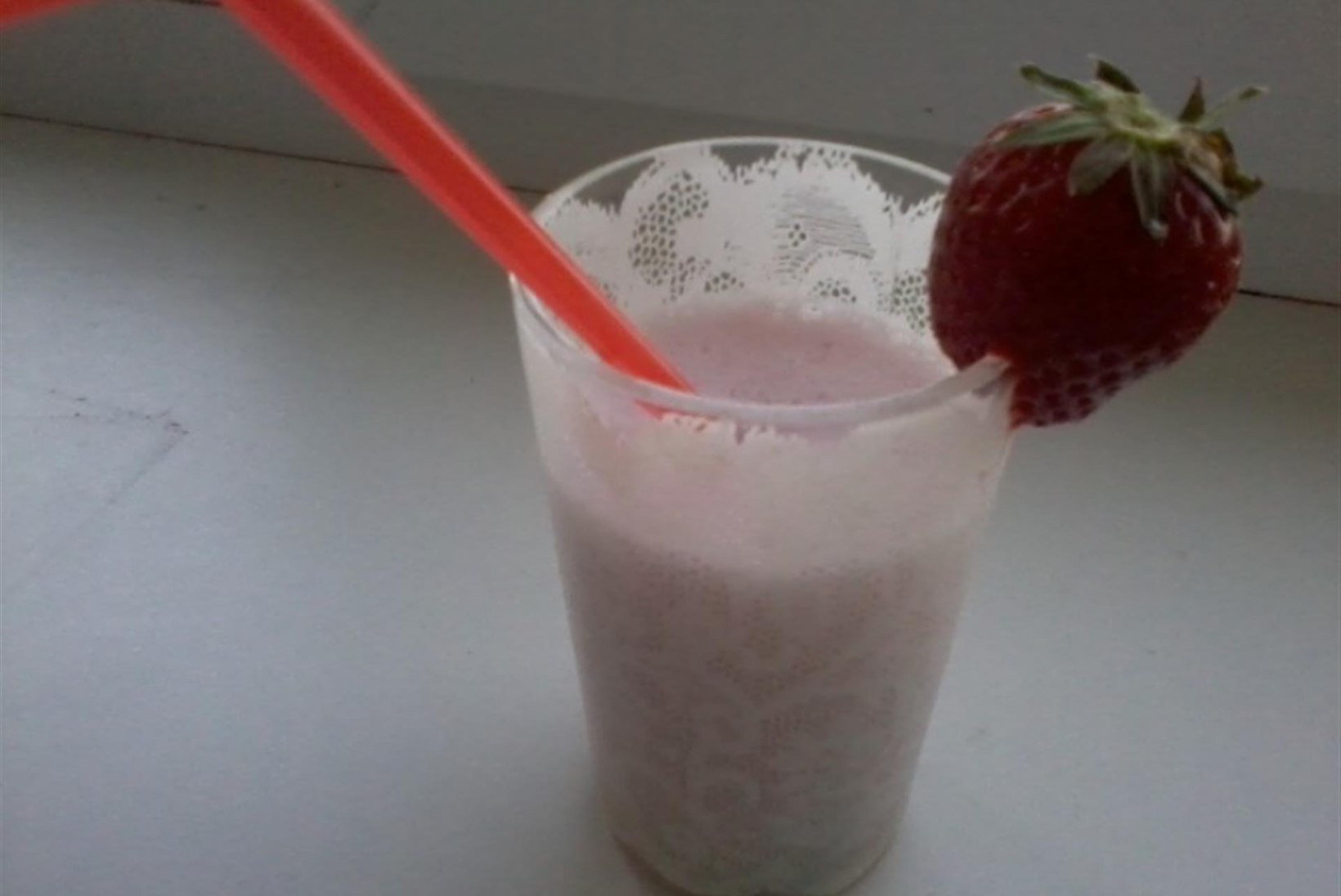maasika jäätisekokteil