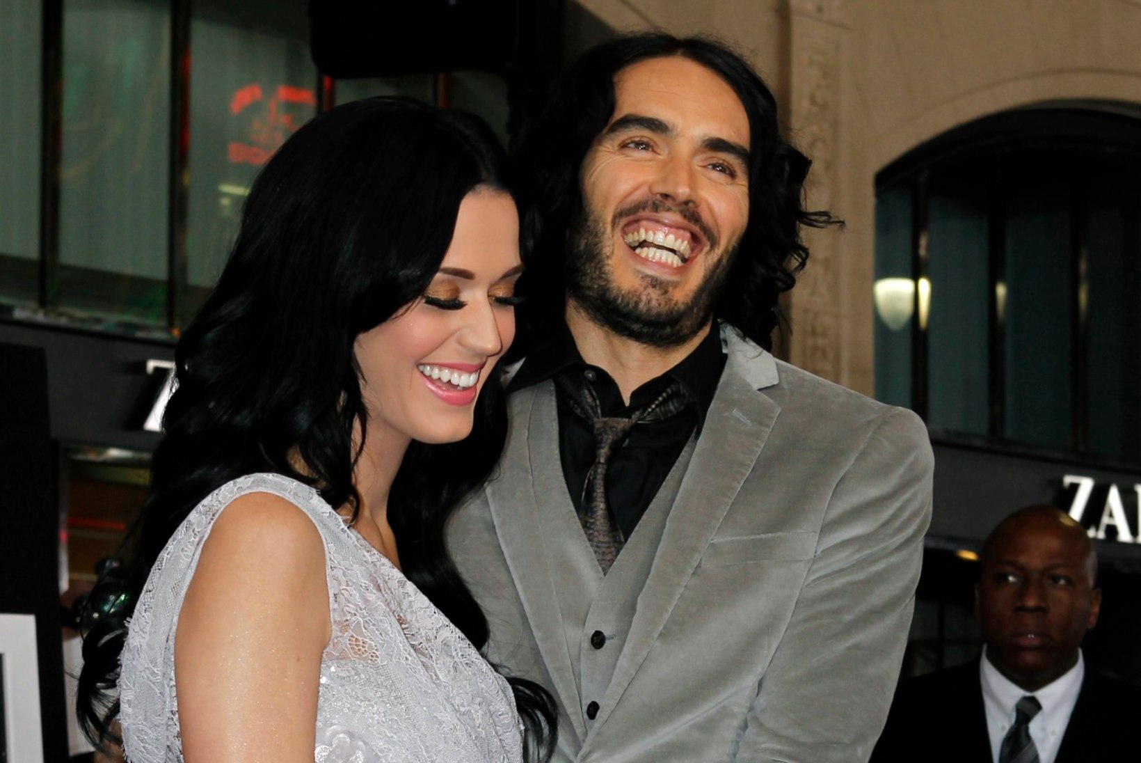 Katy Perry lahutusest Russell Brandiga: see oli nagu löök näkku, olin kaks nädalat voodis