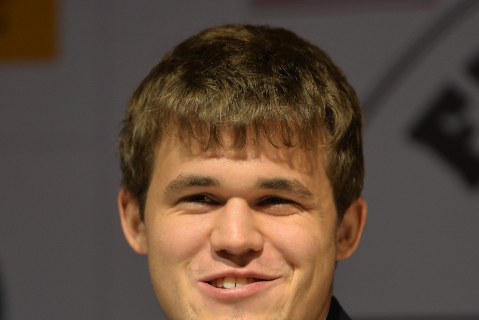 Magnus Carlsen krooniti male maailmameistriks