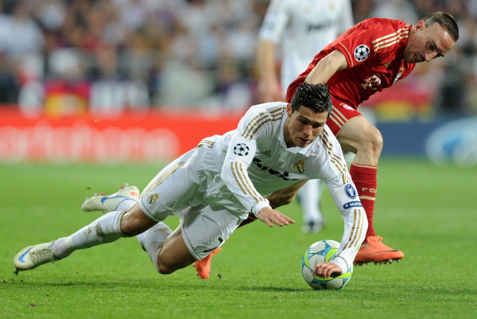 Ronaldo röövis viimasel hetkel Riberylt aasta jalgpalluri tiitli?