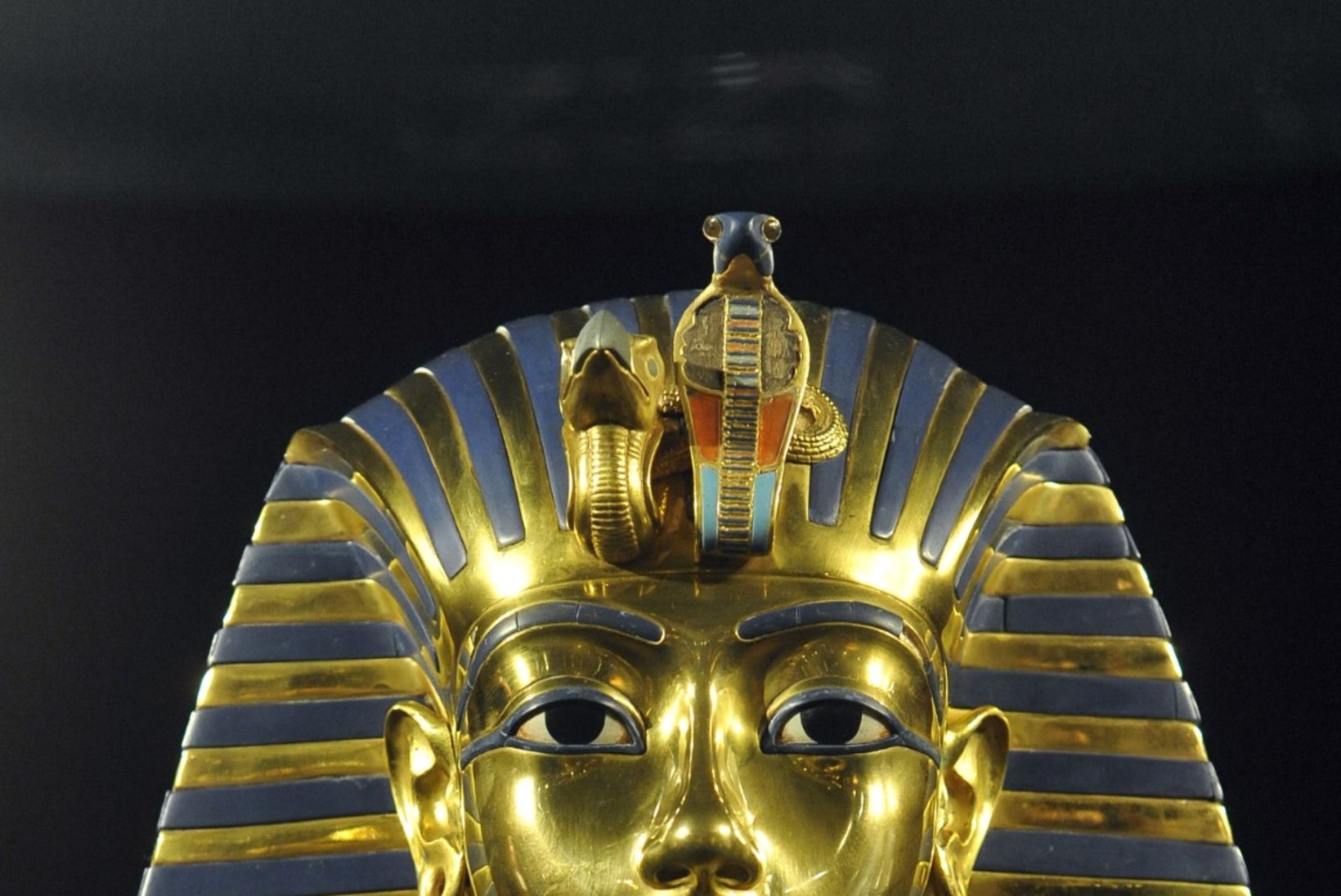 Leegitsedes teise ilma: Tutanhamon lahvatas oma sarkofaagis põlema