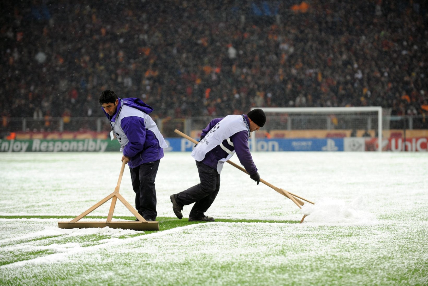 Lumesaju tõttu katkestatud matšiga Galatasaray - Juventus jätkatakse täna keset tööpäeva