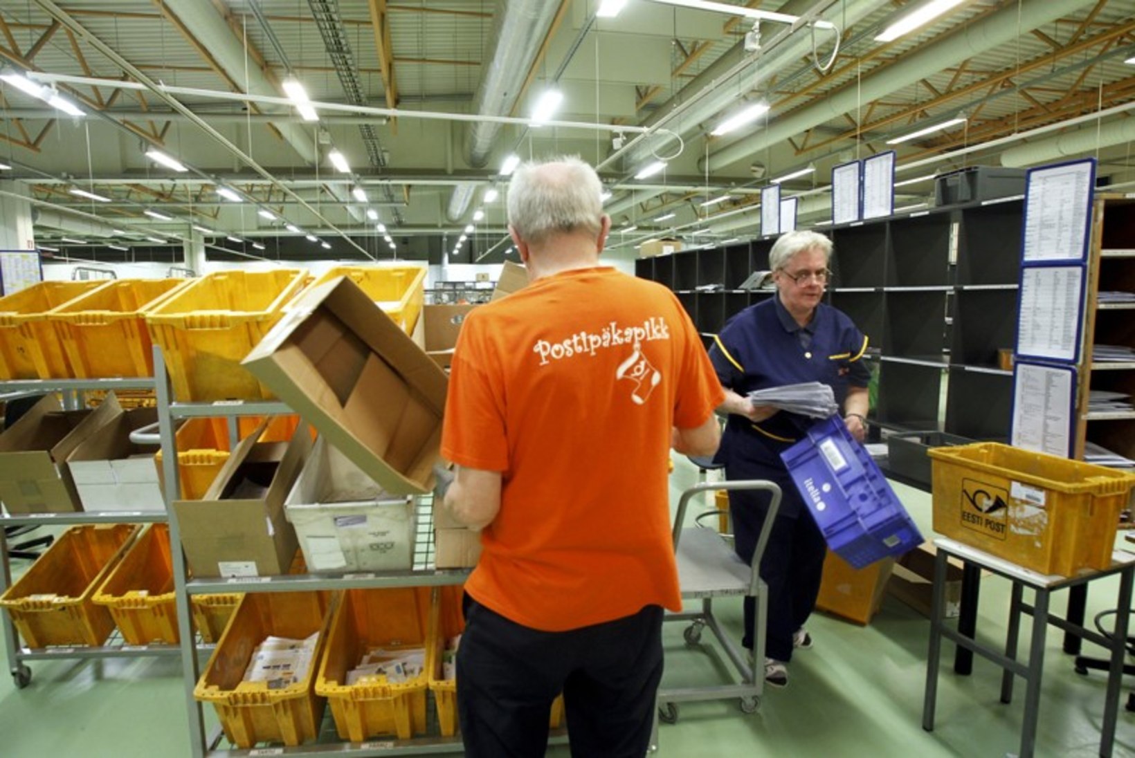 Eesti Posti sorteerimiskeskusesse jõuavad ka jõuluvanale saadetud kirjad