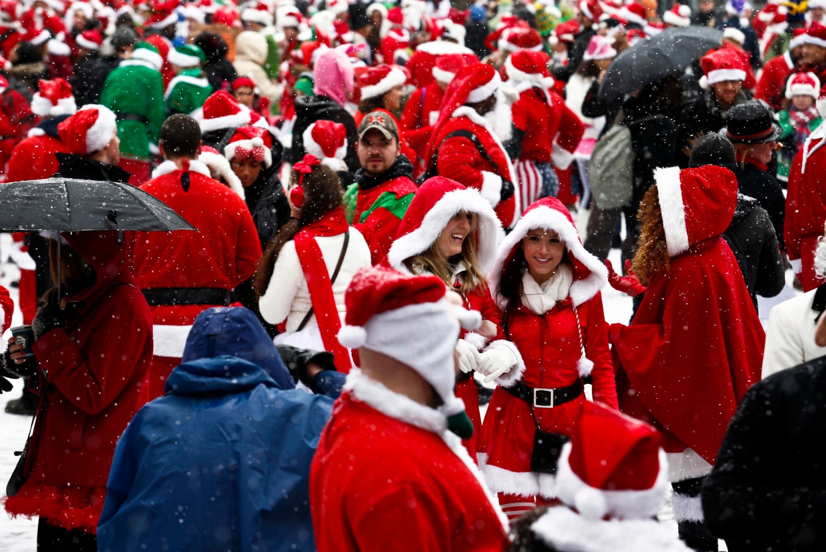 VIDEO: jõuluvanad jõid end purju ja läksid kaklema