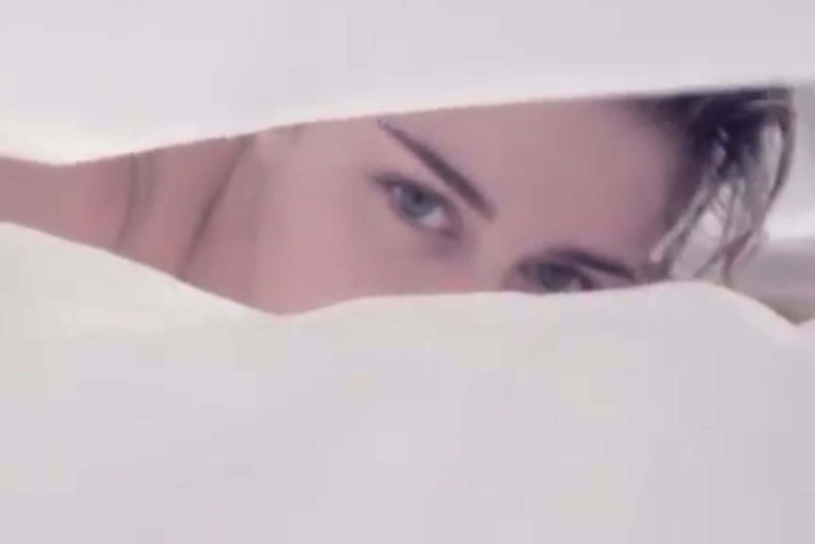 VIDEO: Miley Cyrus ei väsi šokeerimast - vaata uut musavideot