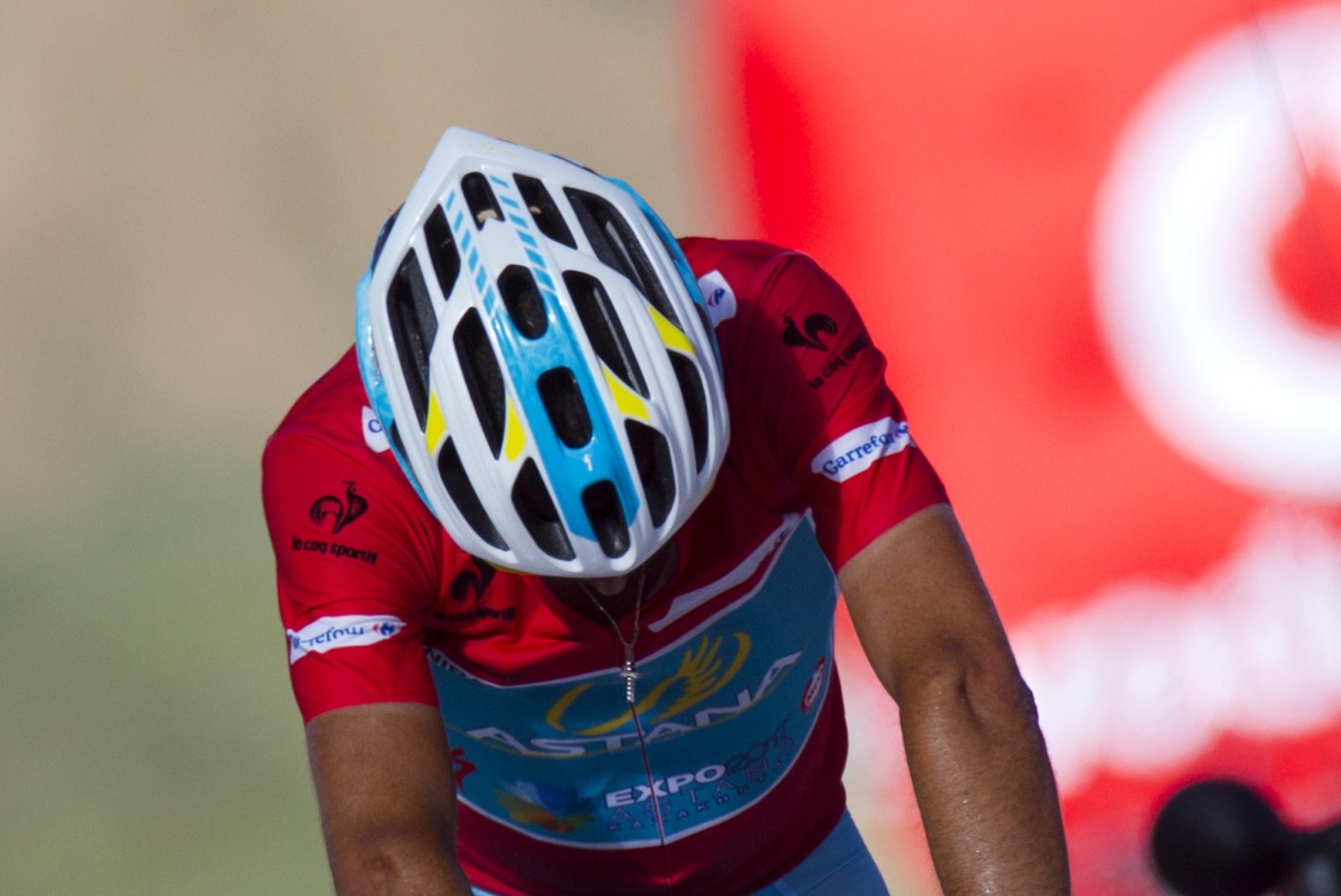 Nibali püüti Vueltal kinni, Kangert jätkab kümnendana