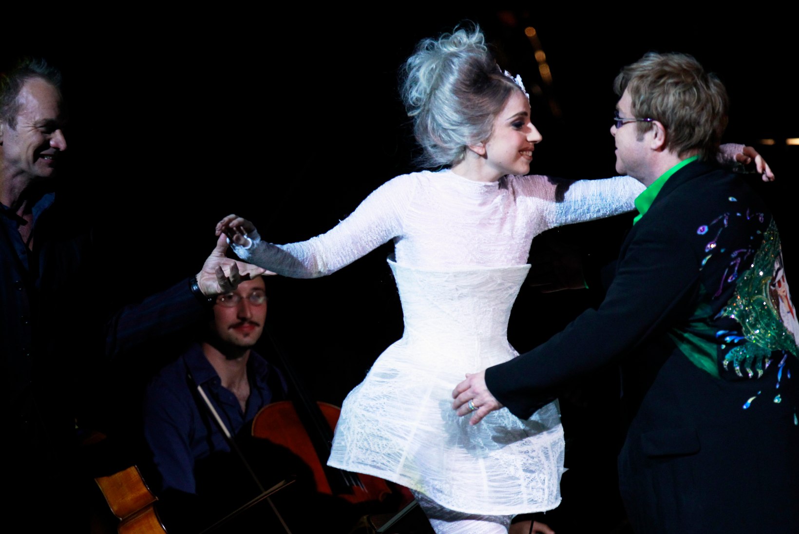 Elton John usaldab lapsed Lady Gagale