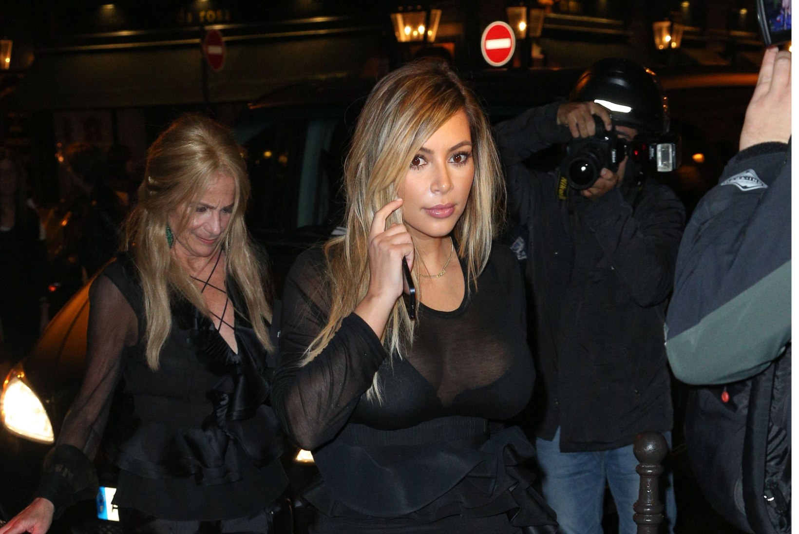 VAATA! Kim Kardashian astus pärast lapse sündi esimest korda avalikkuse ette ja nägi välja jalustrabav