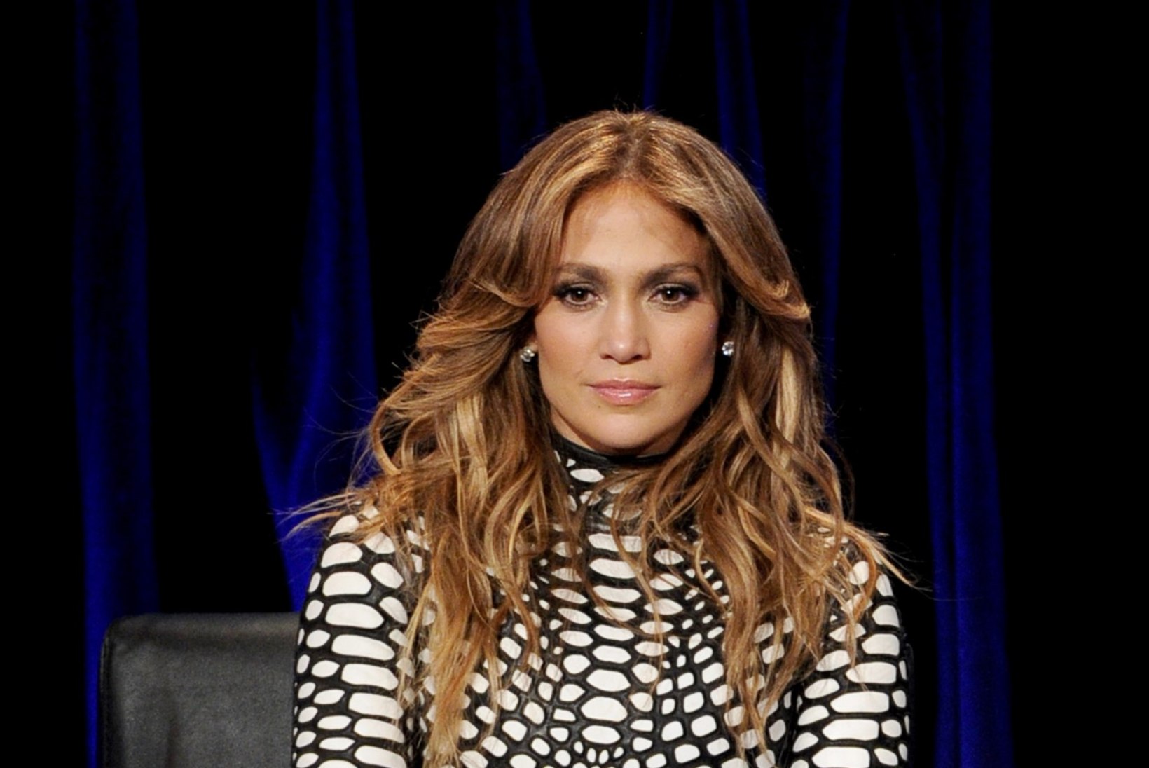 "American Idoli" osaleja ulatas Jennifer Lopezile paberilipaka: mu onu palus, et talle helistaksid