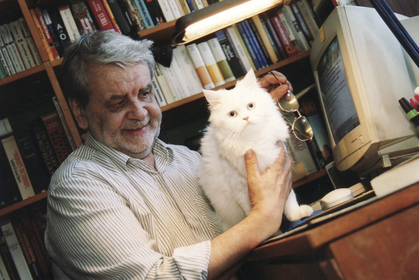 Tõnu Õnnepalu: "Mis kirjanikke ja kasse seob – mõlemad on suured kodusistujad."