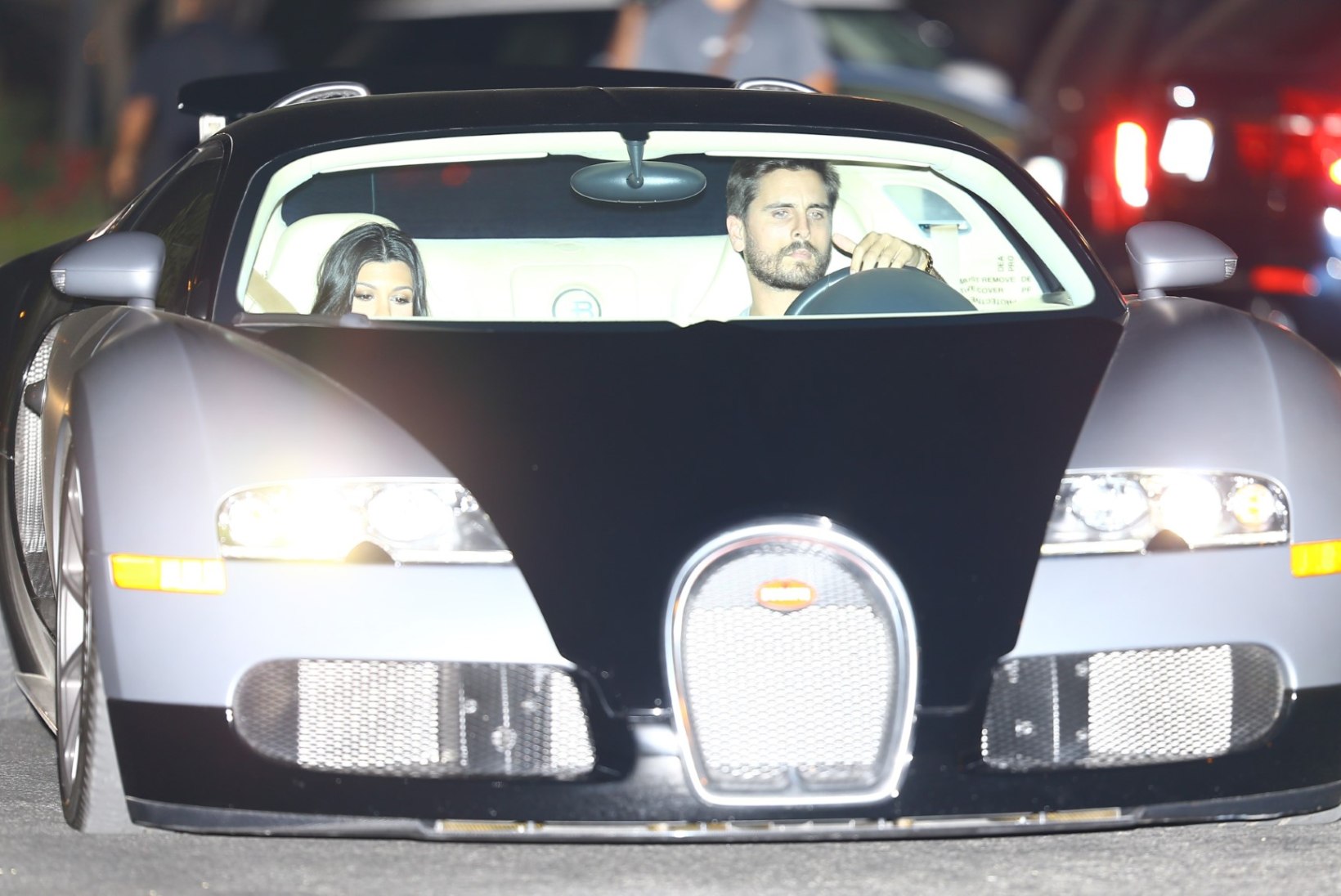 FOTOD: Scott Disck viis beebiootel Kourtney Kardashiani luksusautoga lõbusõidule