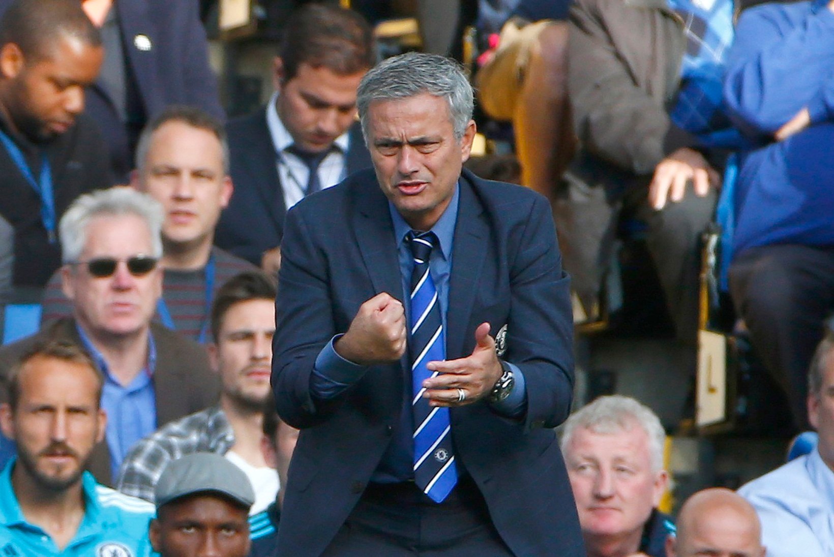 VIDEO: Mourinho kirjutas ajakirjaniku märkmikusse Chelsea edu saladuse
