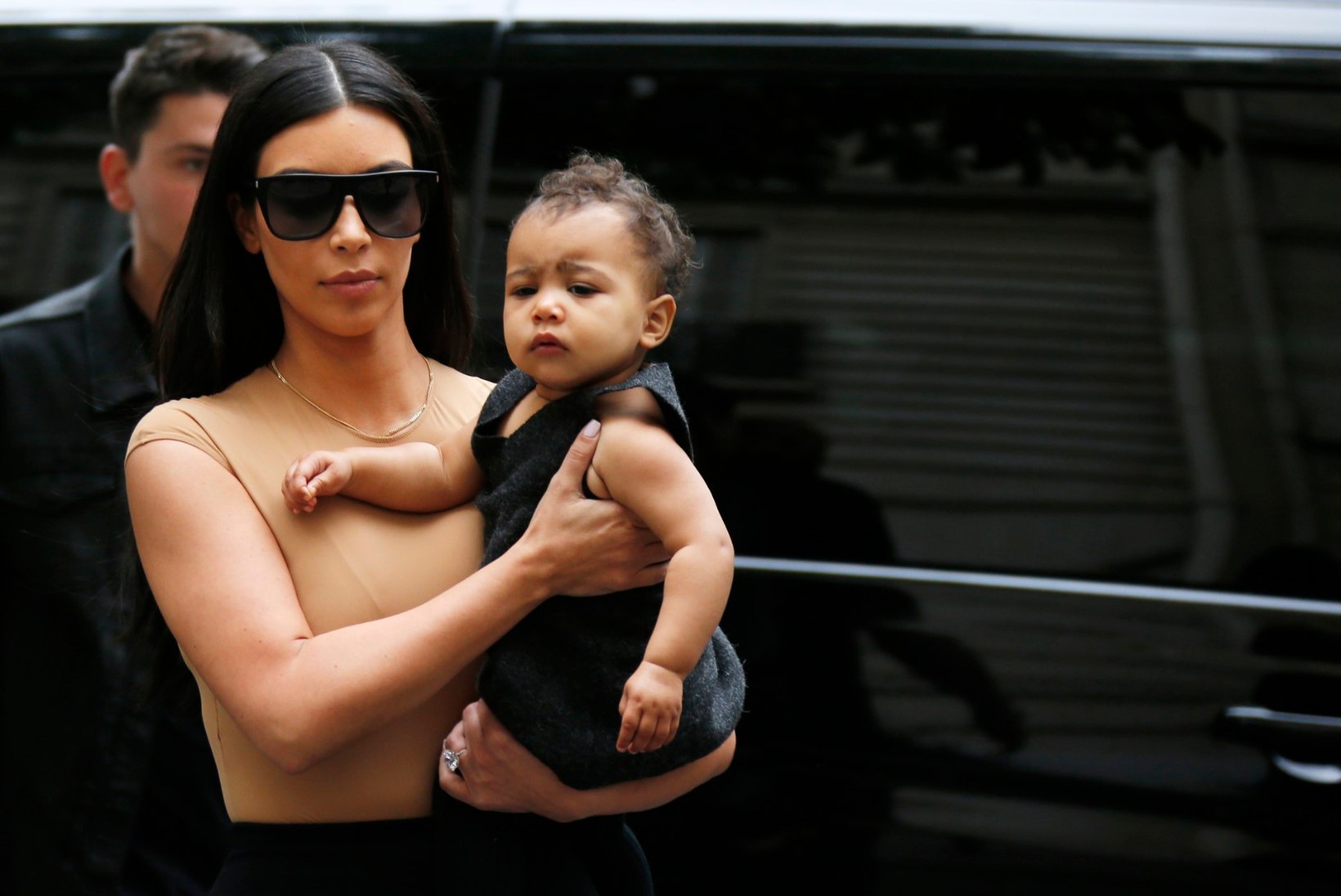 Kim Kardashian unustas tütre hotellituppa?! Kimil on juhtunust teine versioon!