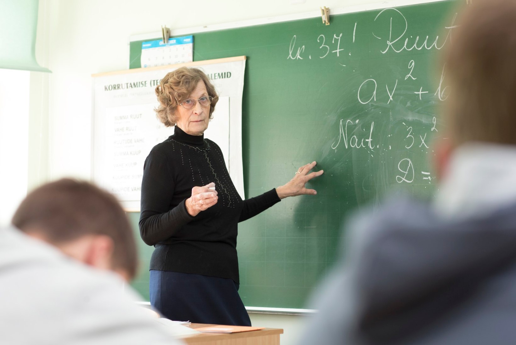 56 aastat koolis õpetanud Linda Kender: olgu võim milline tahes, matemaatika ei valeta kunagi
