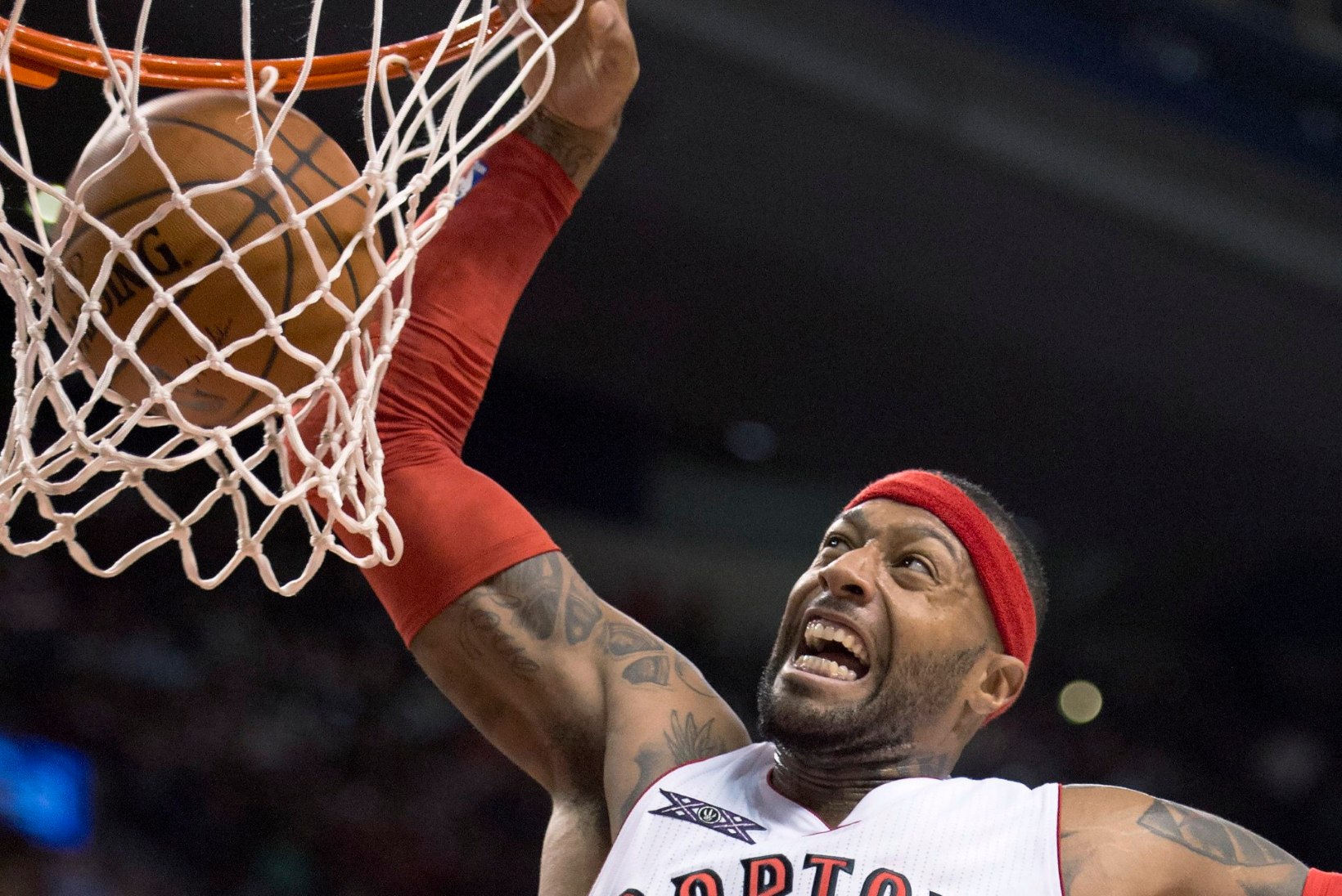 VIDEO: NBA mängupäeva uhkeima esituse tegi Raptorsi mängija