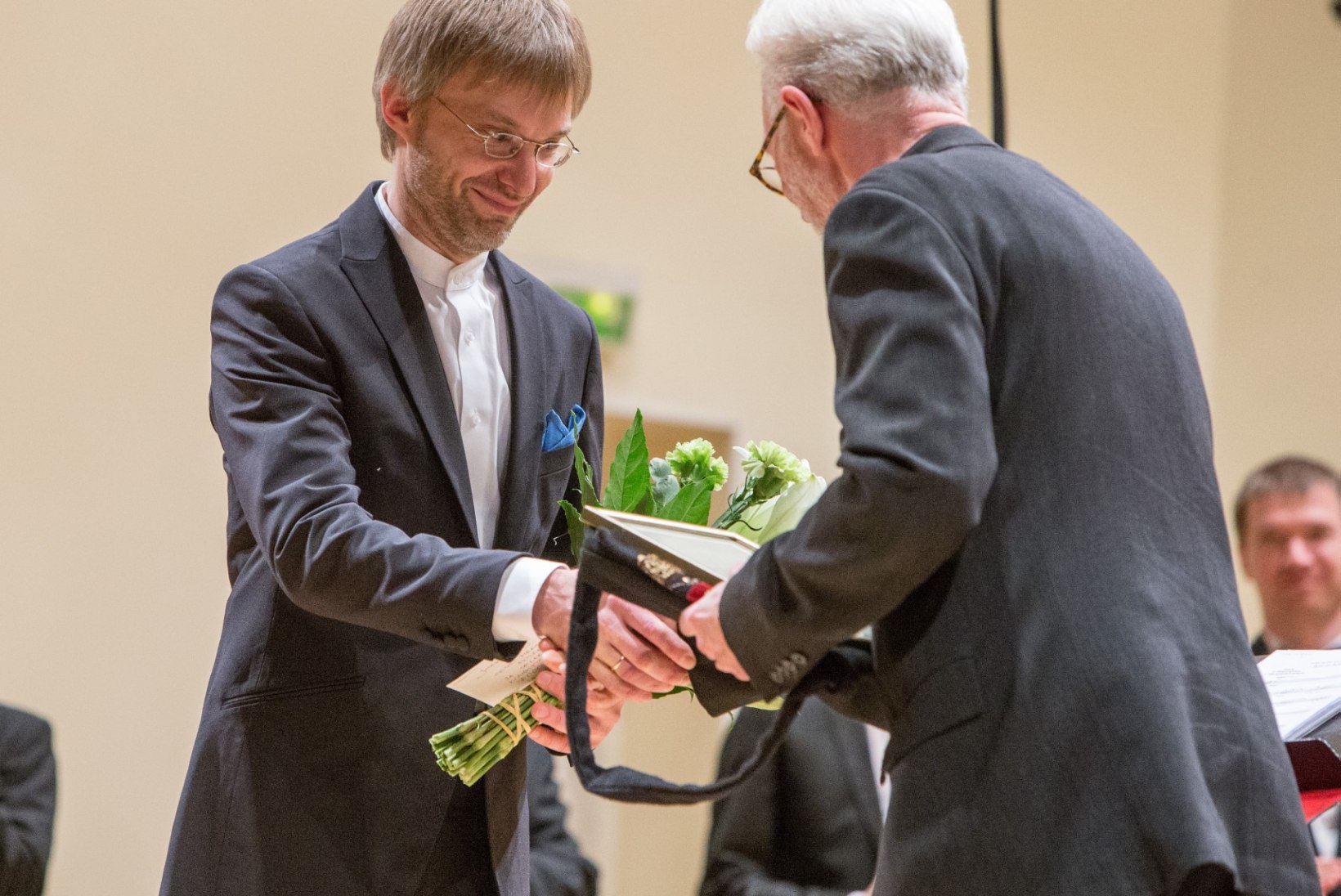 FOTOD: Ernesaksa peastipendiumi sai dirigent Raul Talmar