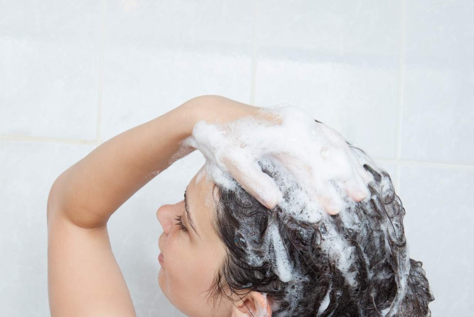 Juustepesu: kas šampoon tuleks asendada loodusliku vahendiga?