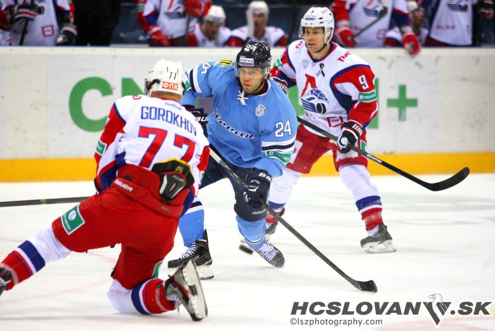 VIDEO: KHL-i mängu eel NSV Liidu hümni mänginud DJ lasti lahti
