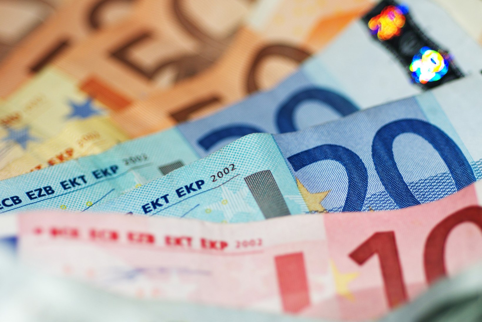 Eurojackpotiga 201 798 eurot võitnud naine kingib raha noortele sugulastele