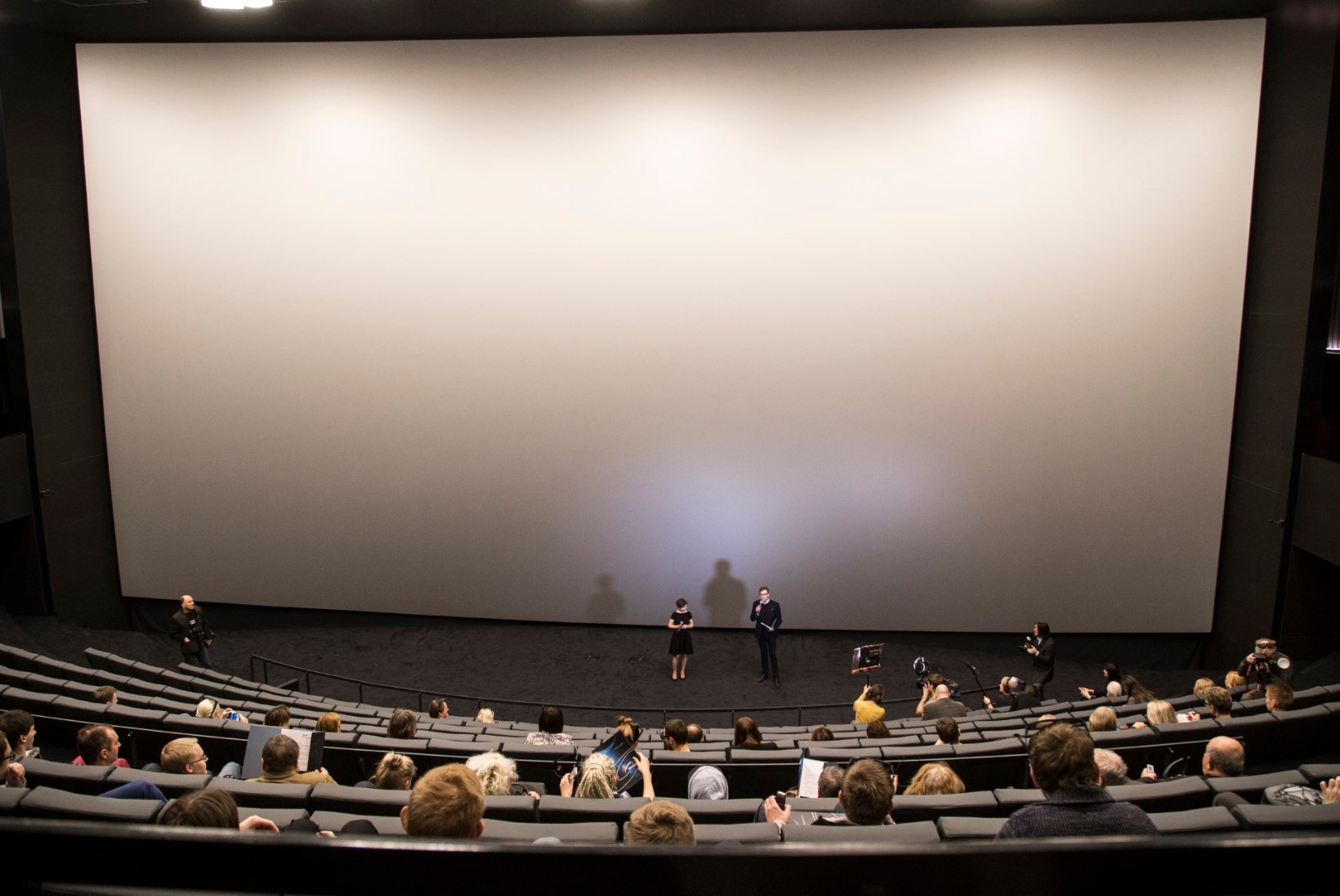Filmi sisse minek: uuenenud kino Kosmos IMAX viib vaataja täpselt linateose sündmuste keskele