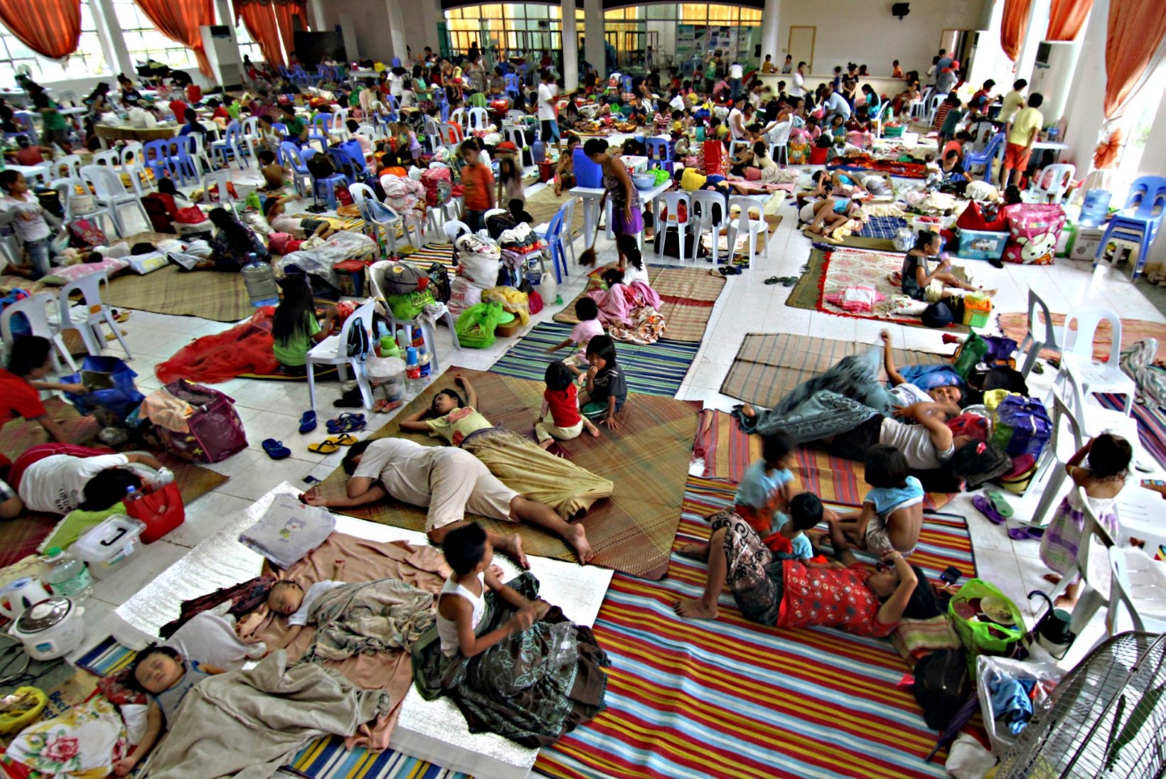 VÕIMAS MARU TULEKUL: Filipiinidel evakueeriti võimsa taifuuni teelt rohkem kui pool miljonit inimest 