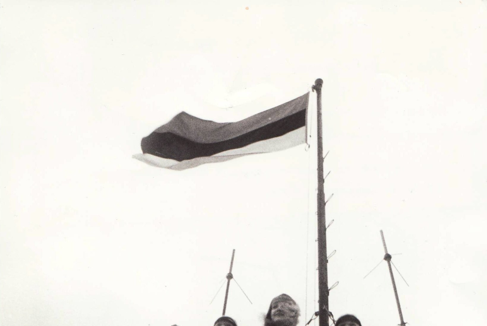 ÕL ARHIIV | Punalipu langetamine oli hea tunne, aga rahvuslipu heiskamine veel parem!