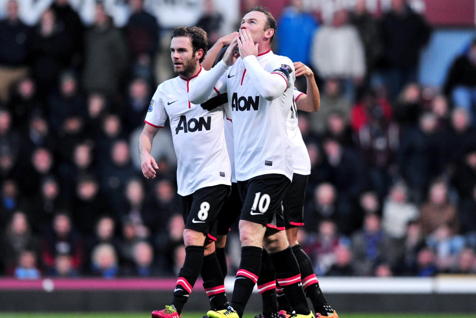 VIDEO: ManU alistas West Hami, Rooney skooris poolelt platsilt!