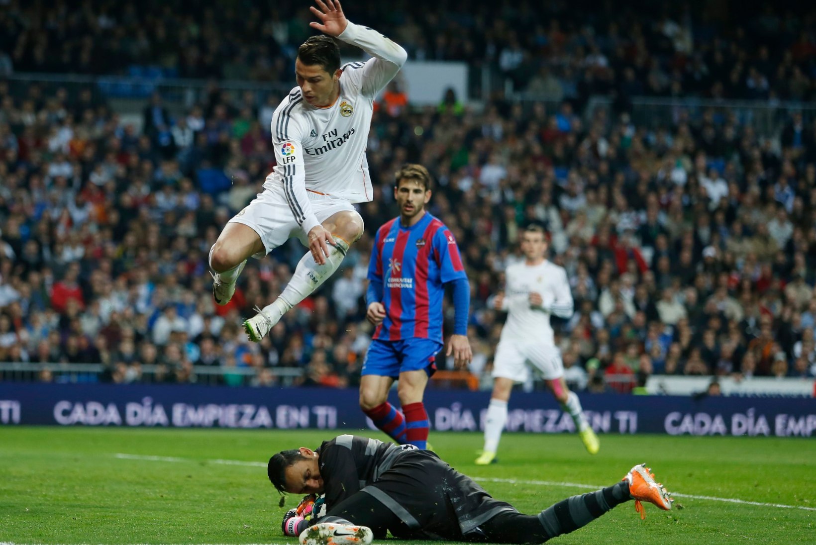 GALERII: Madridi Real tõusis taas ainuliidriks