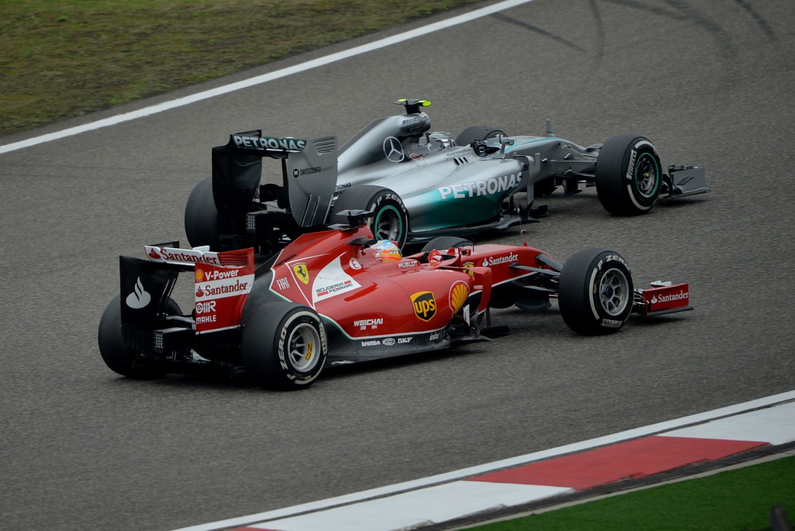 FOTOD: Hiina GP tänaste vabatreeningute kiireimad olid Alonso ja Hamilton