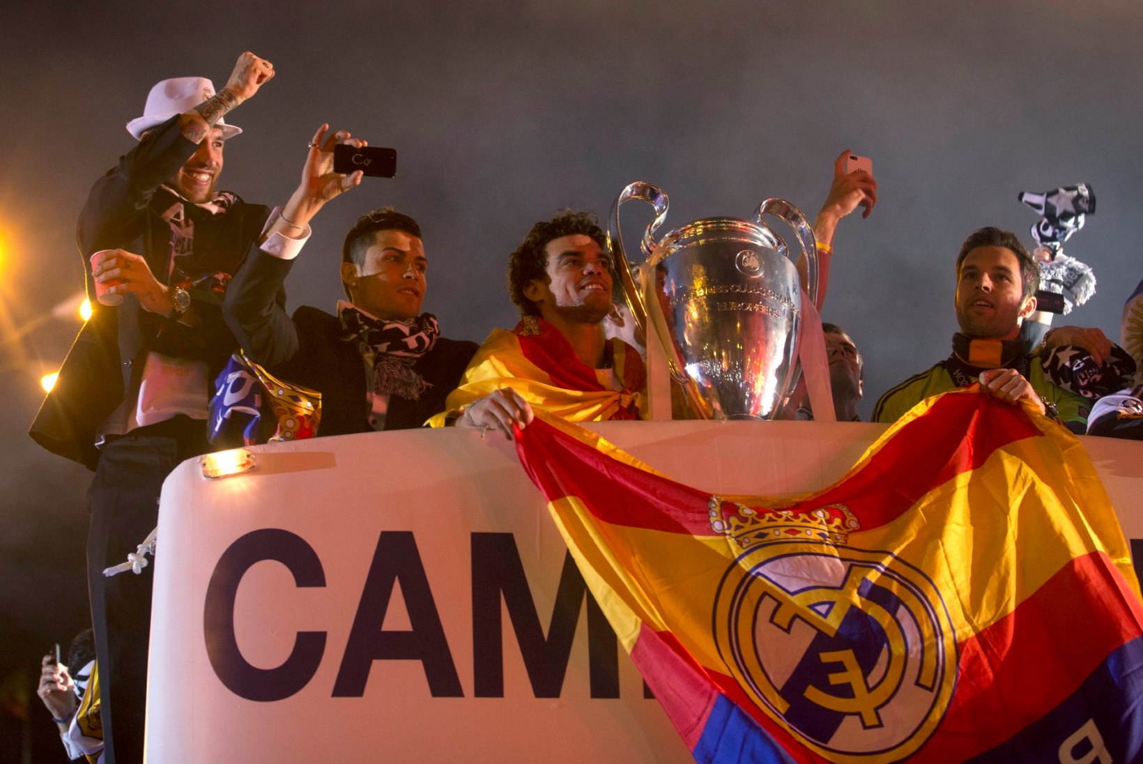 GALERII: Meistrite liiga võitnud Madridi Reali võimas pidu!
