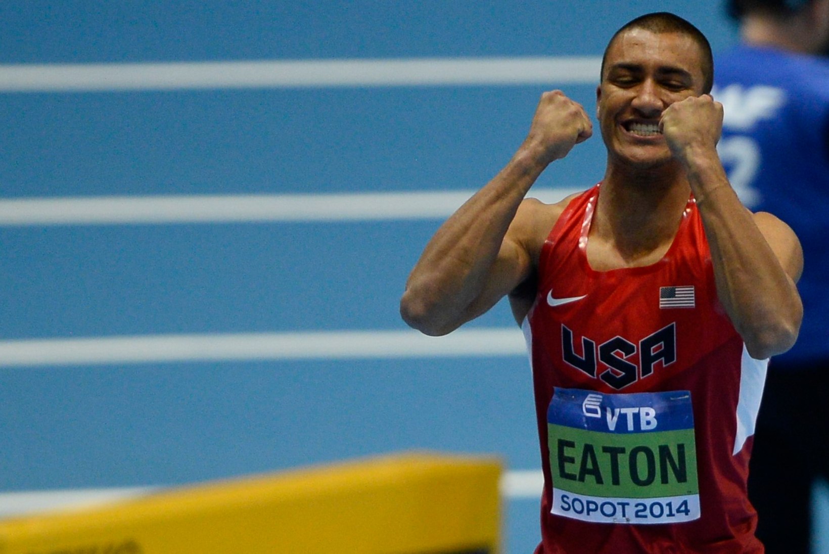 Kümnevõistluse maailmarekordimees Eaton parandas 400 m tõkkejooksus oma rekordit