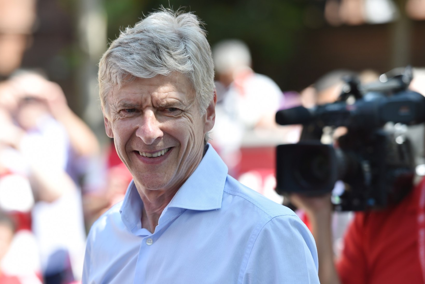 Arsene Wenger jätkab Arsenali peatreenerina