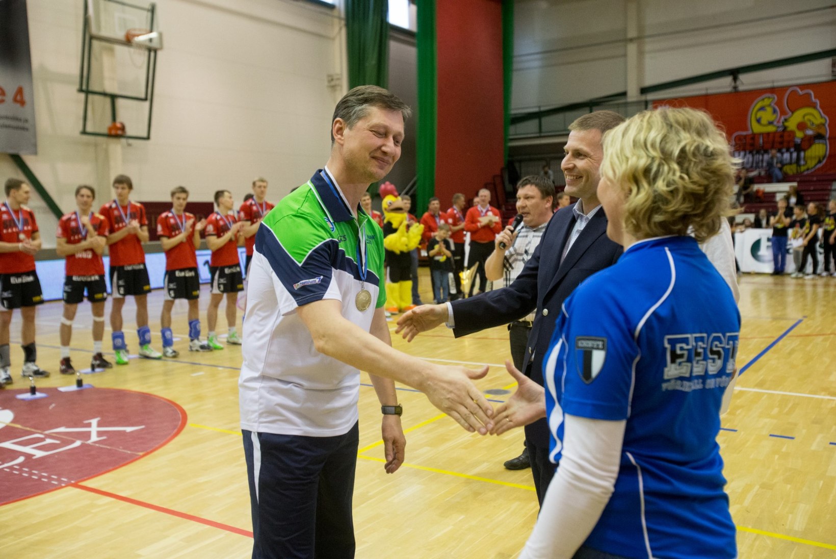 KÄED LÖÖDUD: Andrei Ojamets jätkab Tartu võrkpallimeeskonna peatreenerina