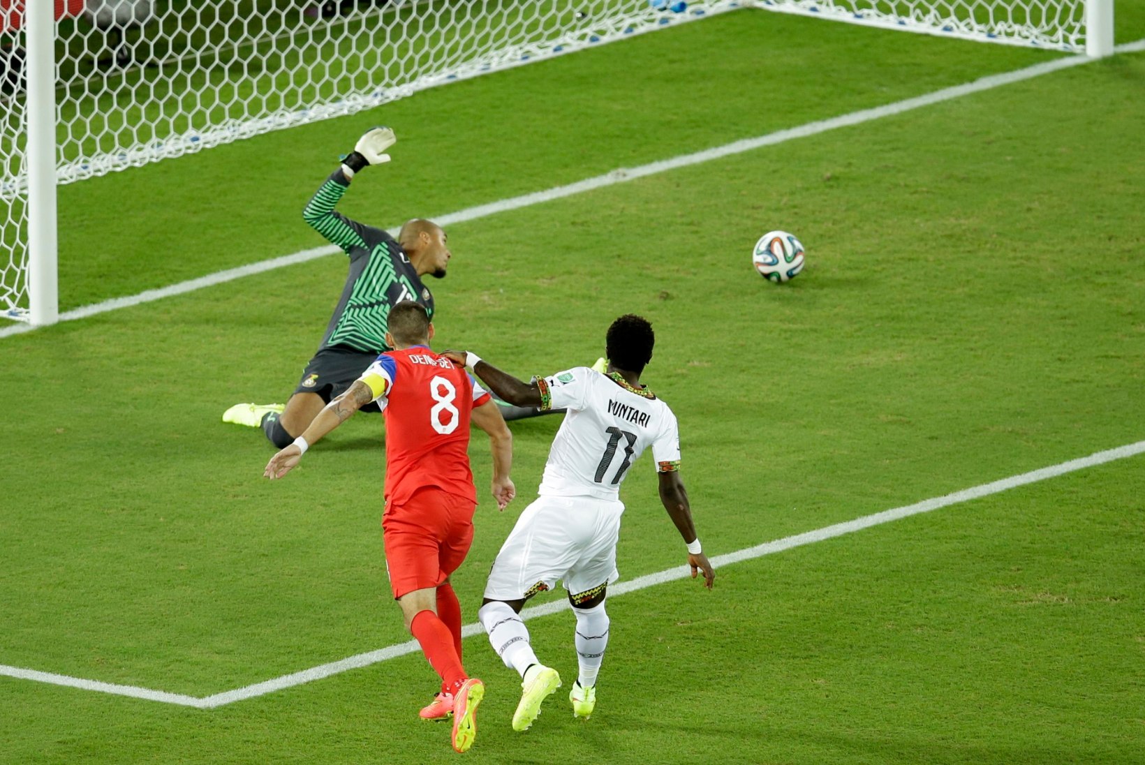 GALERII: Poole minutiga värava löönud USA võttis Ghana üle seljavõidu