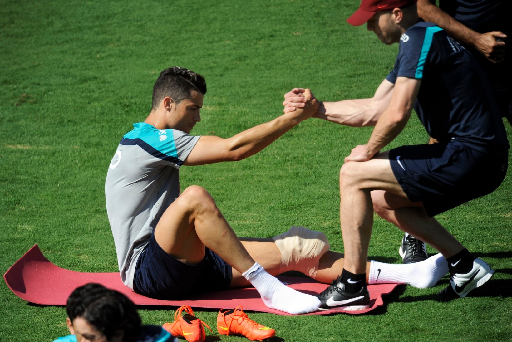 OHUMÄRK: Cristiano Ronaldo jättis Portugali trenni pooleli
