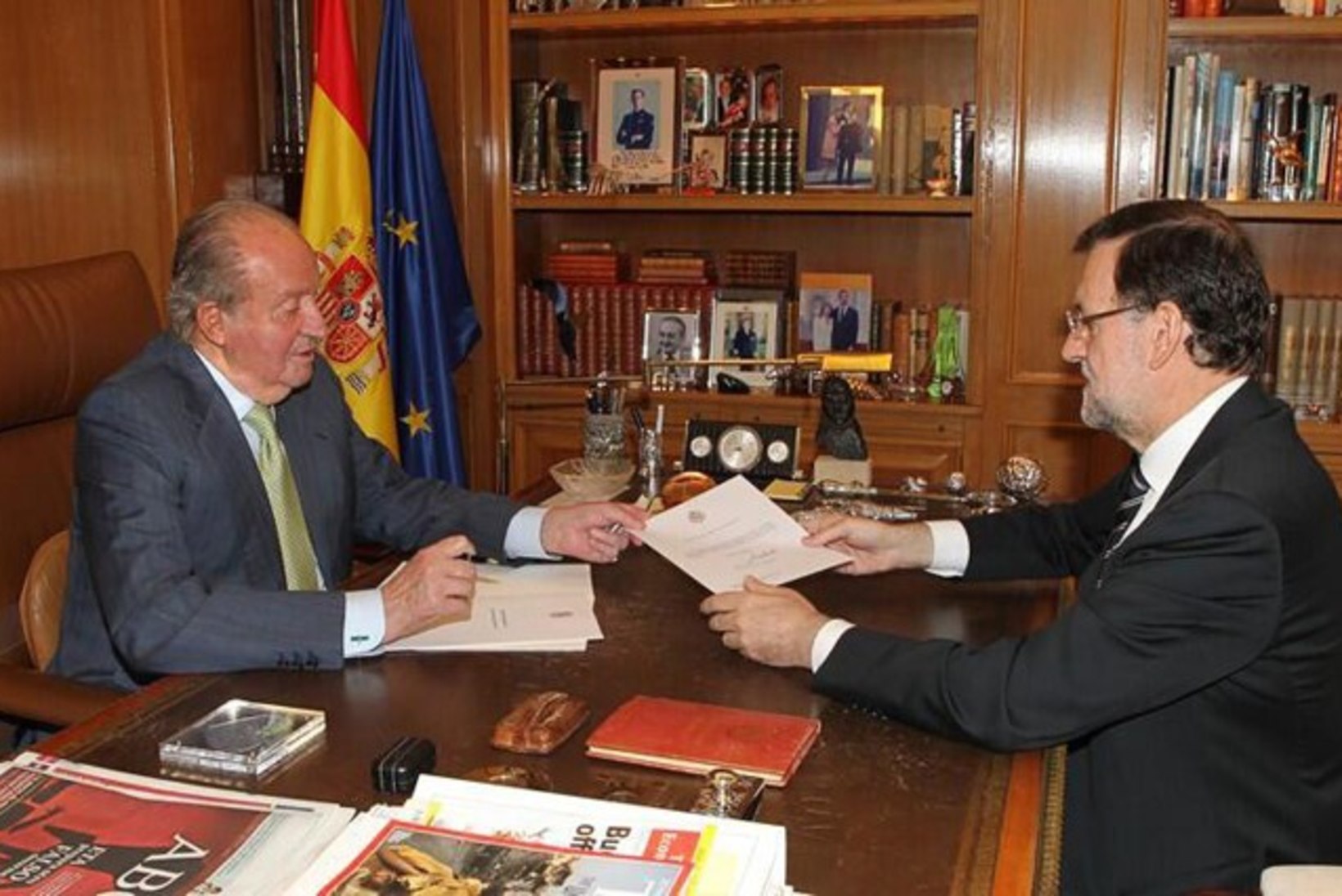 ÜLLATUS: Hispaania kuningas Juan Carlos loovutab trooni poeg Felipele